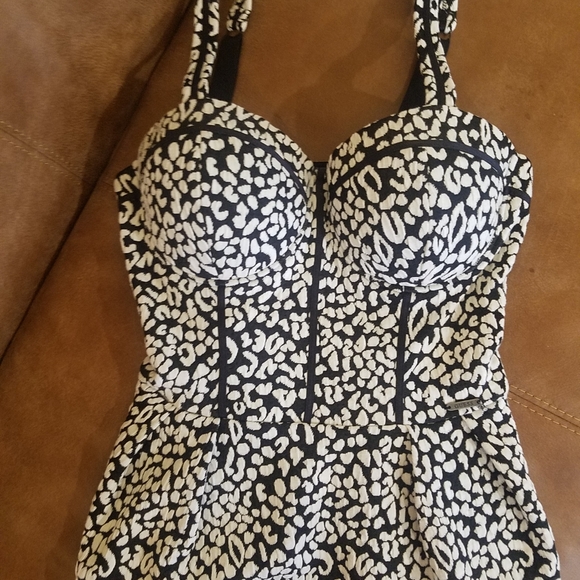 Geuss Zippered Bustier - Medium - Picture 2 of 5